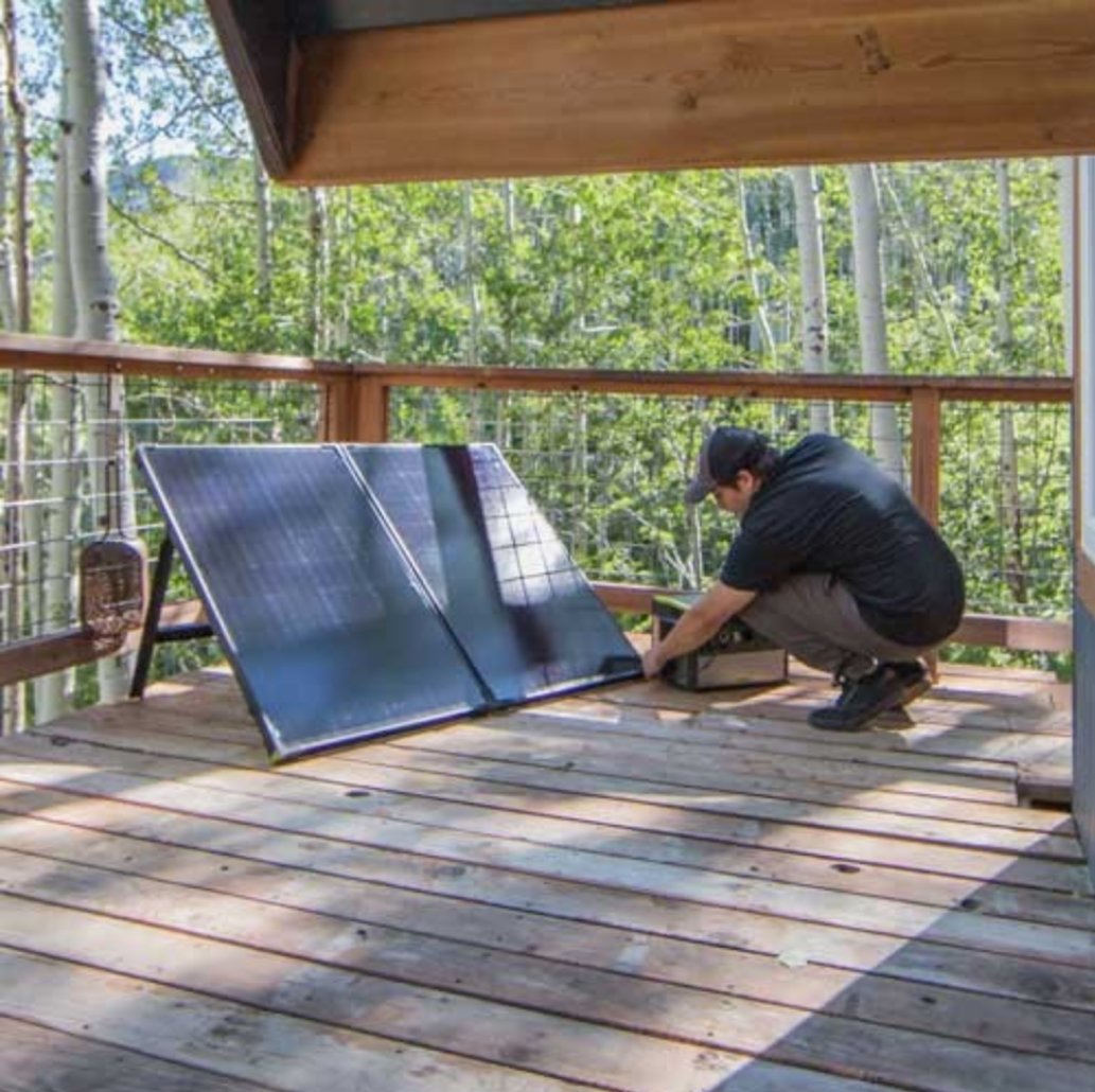 Boulder 200 Briefcase Solar Charging Kit 200 Final