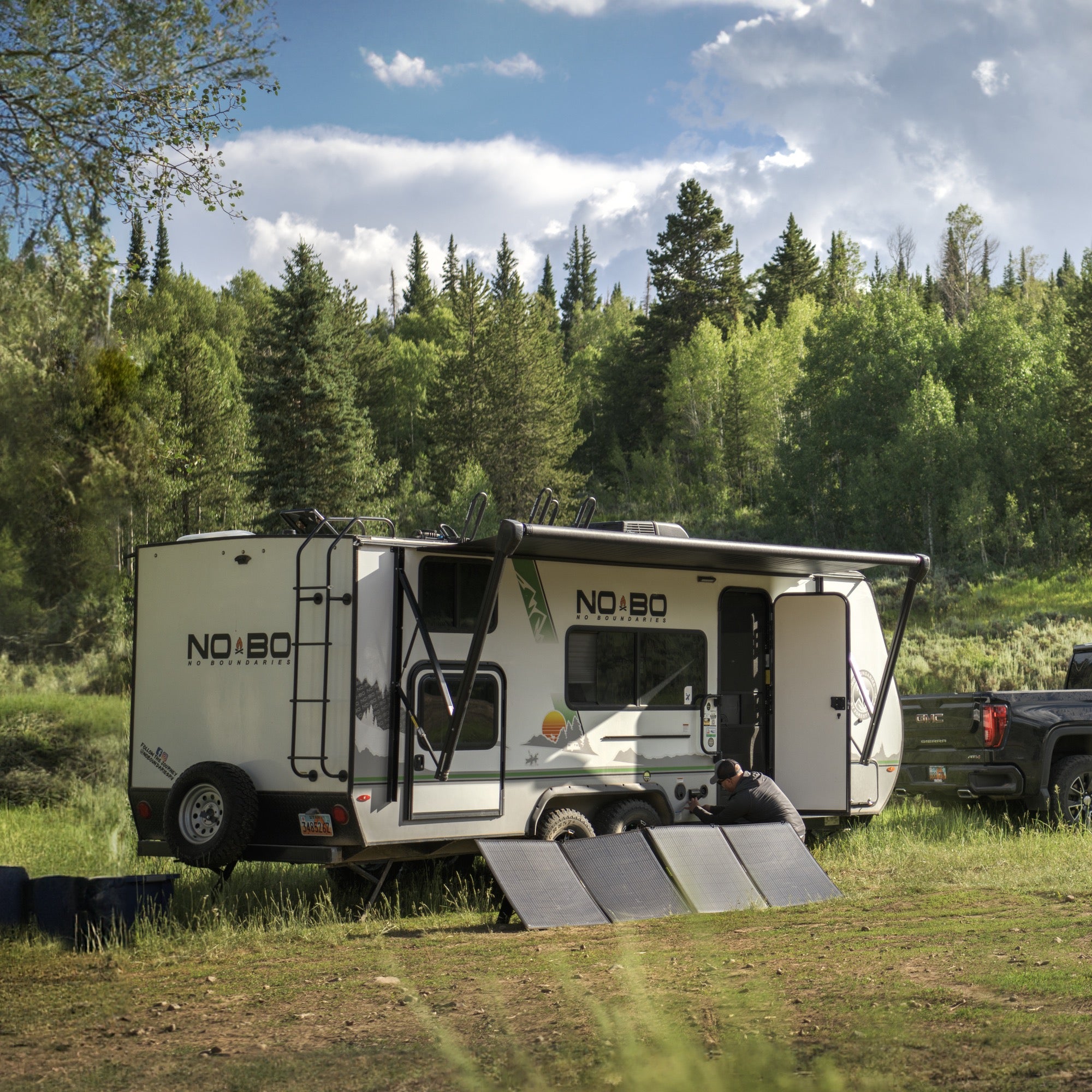 Yeti 500 + Boulder 100 BC Solar Generator 4000 RV 9 Copy