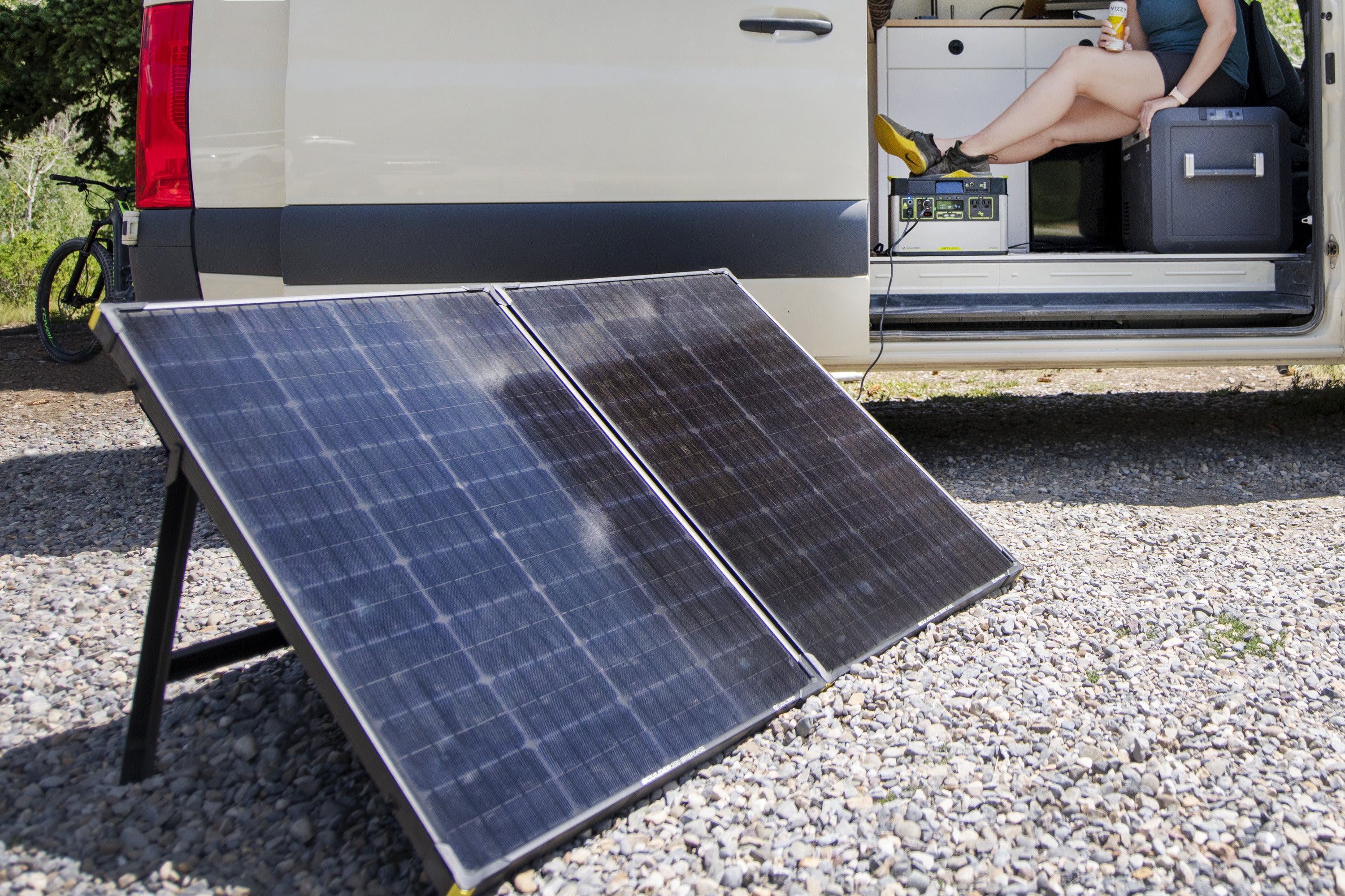Yeti 1000 Core + Boulder 200 BC Solar Generator Yeti 1000 Core