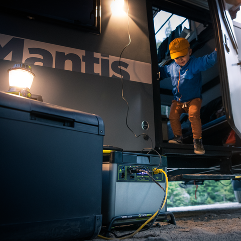 Yeti 3000X + Boulder 200 Solar Generator Goal Zero Yeti 3000X Power Station + Boulder 200 Solar Panel - Solar Generator