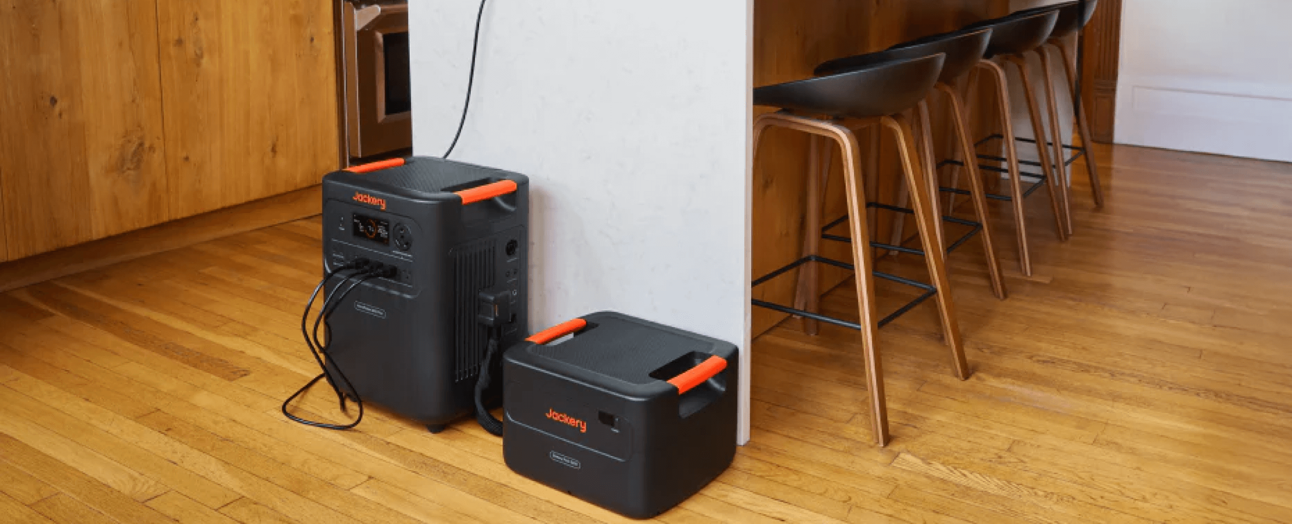 Jackery Battery Pack 3600 Plus Expansion Battery | 3,584Wh LiFePO4 | 6,000 Cycles Jackery Battery Pack 3600 Plus connected to a HomePower 3600 Plus